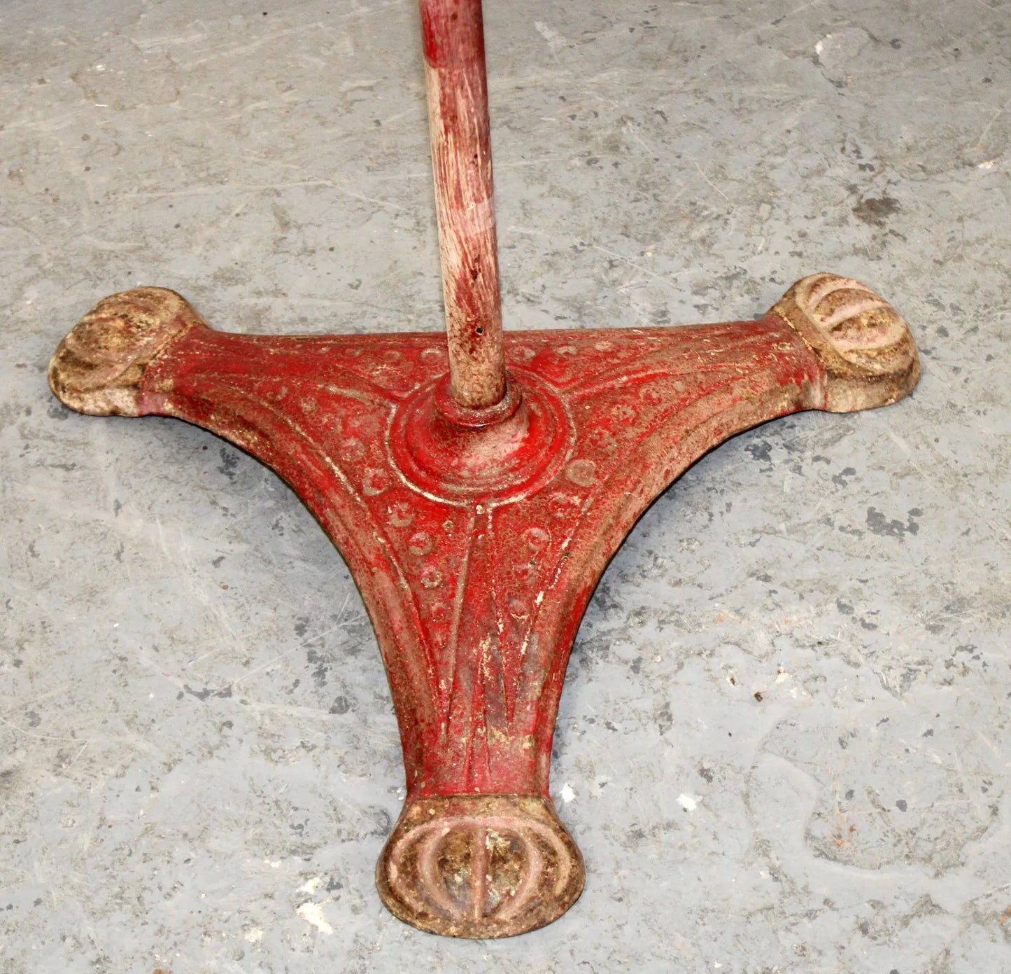 French painted red metal gueridon garden table, c 1910